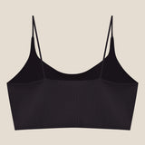 Top Camomila Alça Fina Preto. Compre online moda sustentável e atemporal na Minimadeia. Roupas femininas estilosas, básicas e sustentáveis. Foto produto jul24 still 03