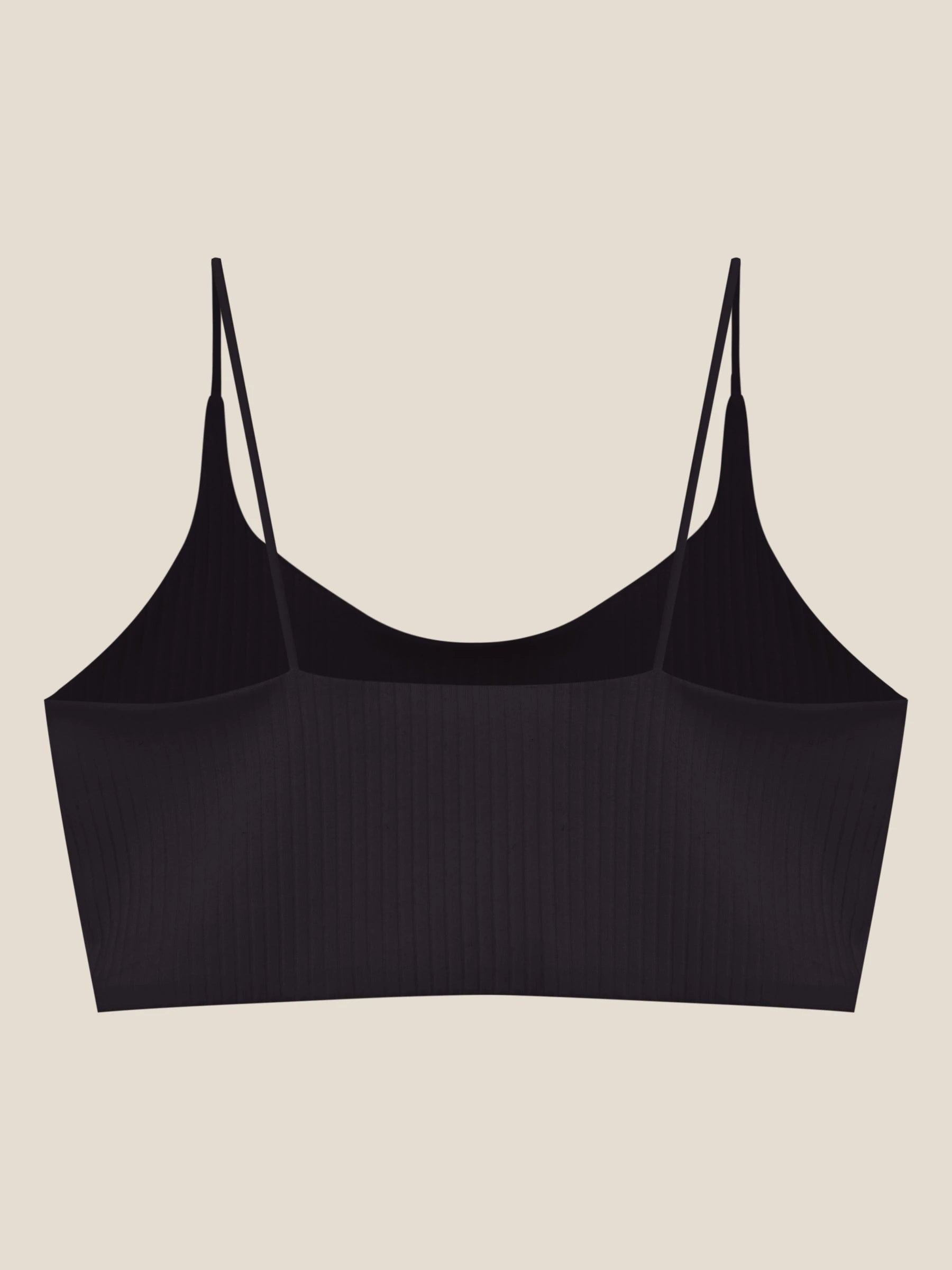 Top Camomila Alça Fina Preto. Compre online moda sustentável e atemporal na Minimadeia. Roupas femininas estilosas, básicas e sustentáveis. Foto produto jul24 still 03