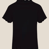 Blusa Gola Alta Verbena Preta. Compre online moda sustentável e atemporal na Minimadeia. Roupas femininas estilosas, básicas e sustentáveis. Foto produto still 02