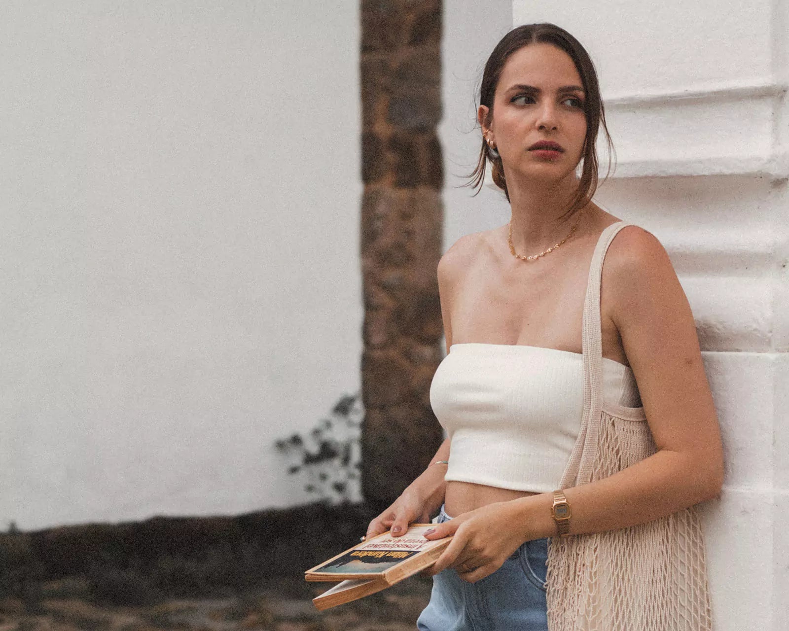 Top Faixa Canelado de Algodão Orgânico Branco Off White. Compre online moda sustentável e atemporal na Minimadeia. Roupas femininas estilosas, básicas e sustentáveis. Foto produto destaque