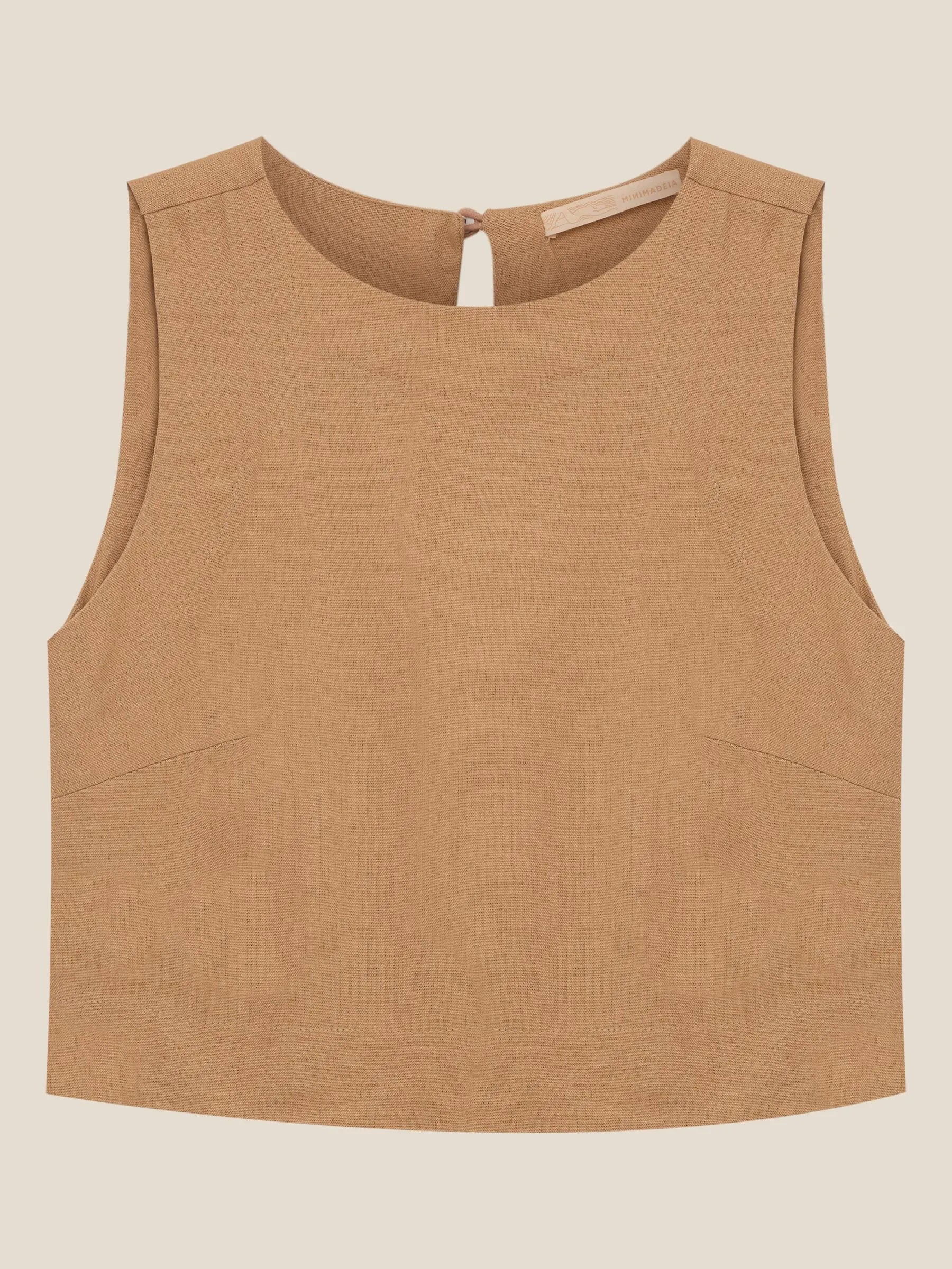 Regata de Linho e Viscose FSC™ Angico Bege. Compre online moda sustentável e atemporal na Minimadeia. Roupas femininas estilosas, básicas e sustentáveis. Foto produto still 01