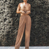 Calça Alfaiataria Reta Petúnia em Linho e Viscose FSC™ Marrom Claro. Compre online moda sustentável e atemporal na Minimadeia, marca slow fashion de roupas femininas. Foto produto 01