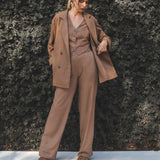 Blazer Alfaiataria Sândalo de Linho e Viscose FSC™ Marrom Claro. Compre online moda sustentável e atemporal na Minimadeia, marca slow fashion de roupas femininas. Foto produto 11