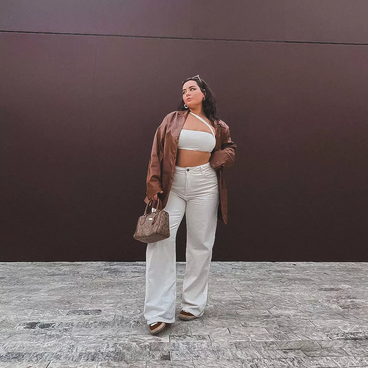 Roupas sustentáveis que a influencer Isabella Scupino usou na Minimadeia. Compre online moda sustentável e atemporal.