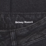 Calça Jeans Skinny Preto Eco Denim™. Compre online moda sustentável e atemporal na Minimadeia. Roupas femininas estilosas, básicas e sustentáveis. Foto produto 07
