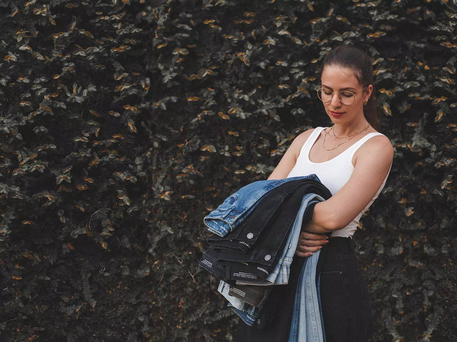 Andrea Federici, Sócia Fundadora da Minimadeia. Compre moda sustentável e atemporal na MINIMADEIA. Roupas sustentáveis e básicas para deseja cuidar do planeta.