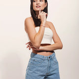 Top Faixa Canelado de Algodão Orgânico Branco Off White. Compre online moda sustentável e atemporal na Minimadeia. Roupas femininas estilosas, básicas e sustentáveis. Foto produto 04