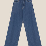 Calça Jeans Wide Leg Buriti Azul Médio Eco Denim™. Compre online moda sustentável e atemporal na Minimadeia. Roupas femininas estilosas, básicas e sustentáveis. Foto produto still 02