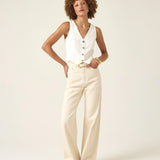 Calça Jeans Wide Leg Bege Natural Eco Denim™. Compre online moda sustentável e atemporal na Minimadeia. Roupas femininas estilosas, básicas e sustentáveis. Foto produto ABR25 01