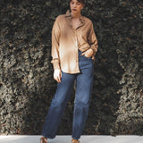 Camisa Oversized Cupuaçu de Linho e Viscose FSC™ Marrom Claro. Compre online moda sustentável e atemporal na Minimadeia, marca slow fashion de roupas femininas sustentáveis. Foto produto MAI25 01