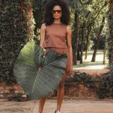 Shorts Alfaiataria Angico de Linho e Viscose FSC™ Marrom Escuro. Compre online moda sustentável e atemporal na Minimadeia. Roupas femininas estilosas, básicas e sustentáveis. Foto produto DEZ 08