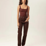 Regata Dupla Orquídea de Viscose FSC™ Marrom Escuro Essencial 365. Compre online moda sustentável e atemporal na Minimadeia, marca slow fashion de roupas femininas. Foto produto MAR26 01