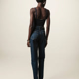 Calça Jeans Mom Jequitibá Azul Escuro Eco Denim™. Compre online moda sustentável e atemporal na Minimadeia. Roupas femininas estilosas, básicas e sustentáveis. Foto produto JUN26 07