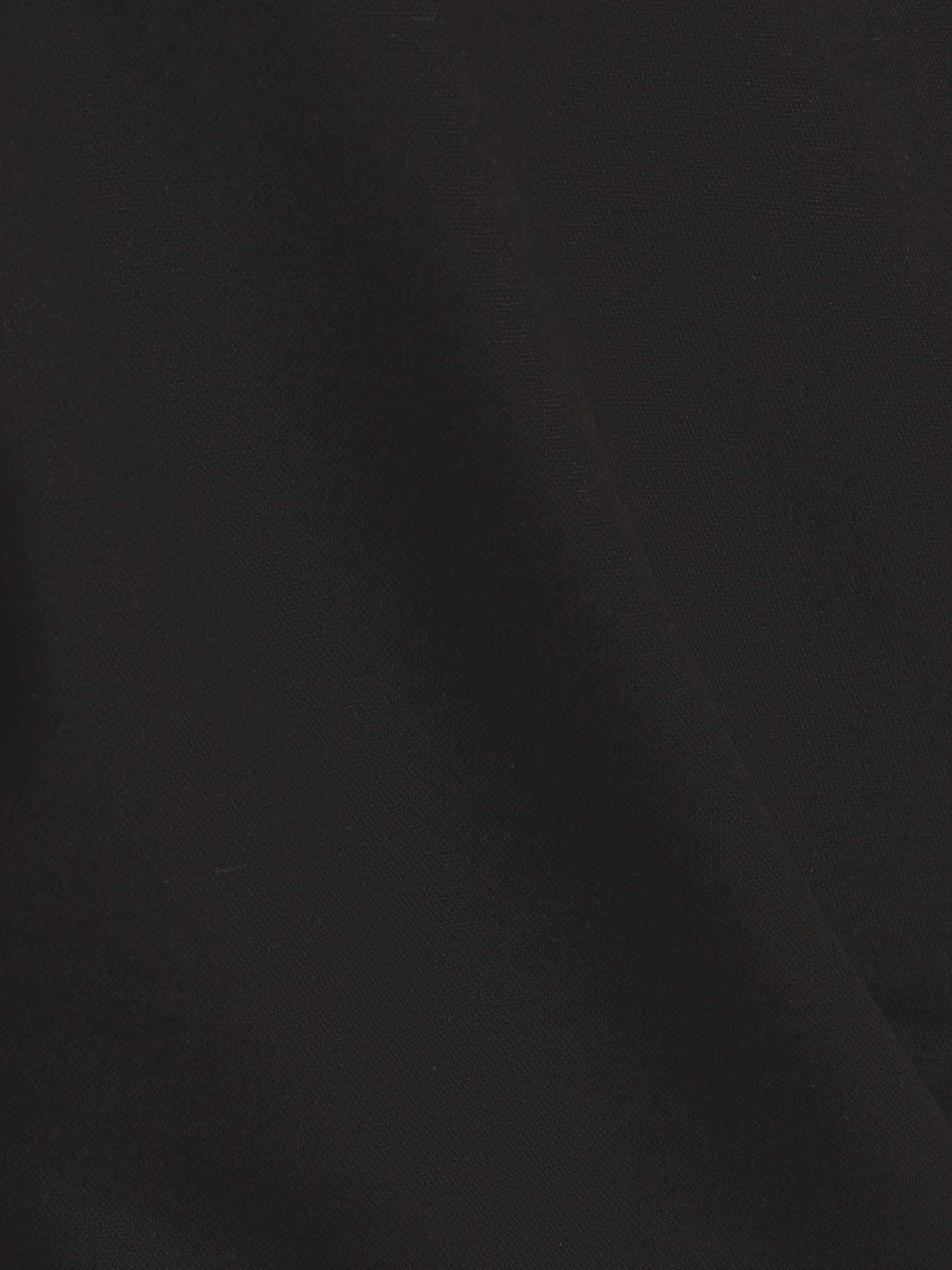 Shorts Alfaiataria Boxer de Linho e Viscose FSC™ Preto. Compre online moda sustentável e atemporal na Minimadeia. Roupas femininas estilosas, básicas e sustentáveis. Foto produto 09