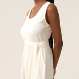 Vestido Midi em Linho & Viscose FSC™ Gabiroba Branco Off White. Compre online moda sustentável e atemporal na Minimadeia. Roupas femininas estilosas, básicas e sustentáveis. Foto produto 07