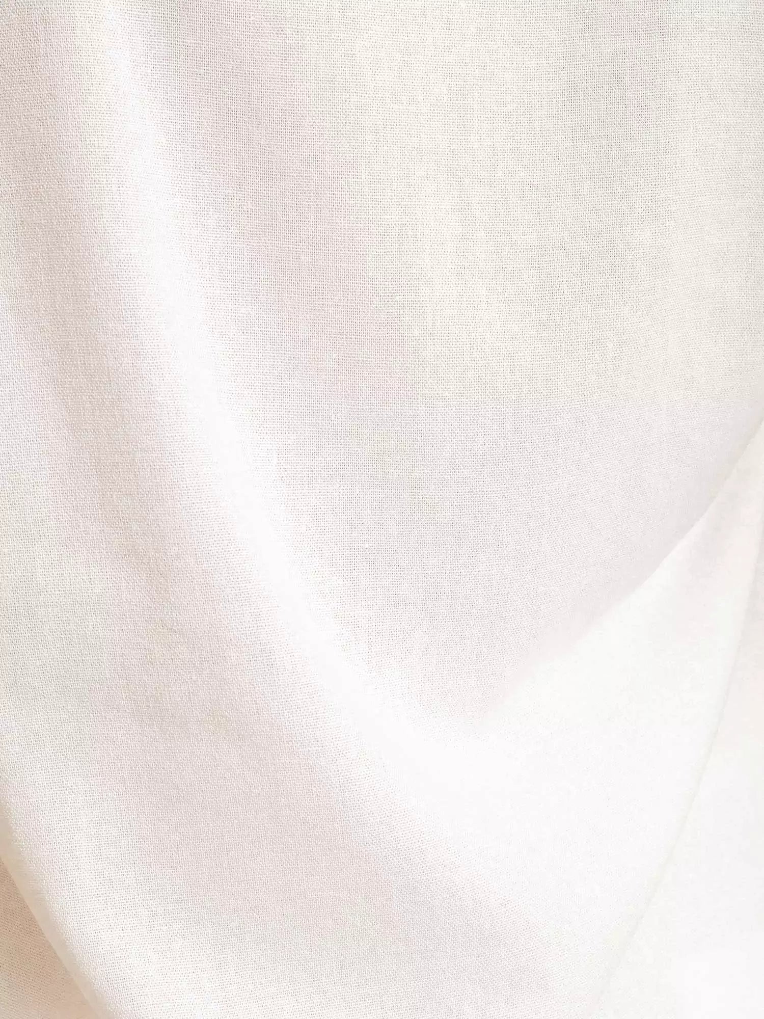 Vestido Midi em Linho & Viscose FSC™ Branco Off White. Compre online moda sustentável e atemporal na Minimadeia. Roupas femininas estilosas, básicas e sustentáveis. Foto produto 08