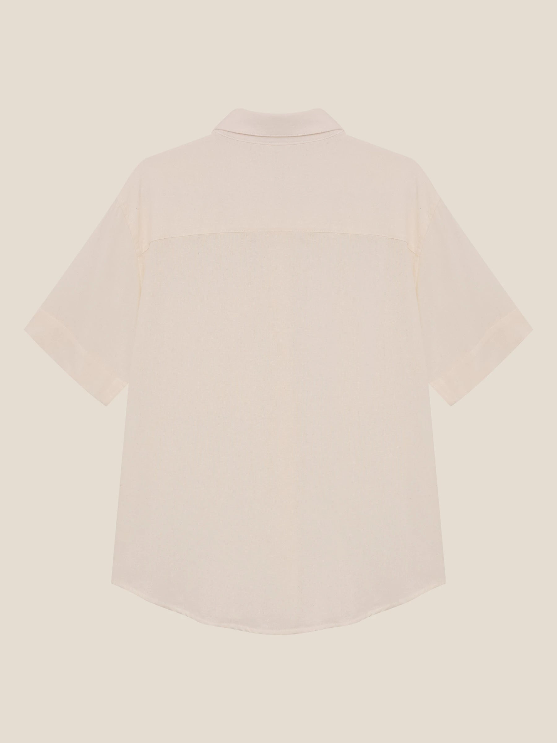 Camisa Manga Curta de Linho e Viscose FSC™ Jambo Branca Off White. Compre online moda sustentável e atemporal na Minimadeia. Roupas femininas estilosas, básicas e sustentáveis. Foto produto still 03