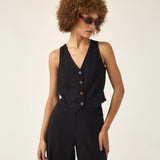 Colete Alfaiataria de Linho e Viscose FSC™ Calêndula Preto. Compre online moda sustentável e atemporal na Minimadeia, marca slow fashion de roupas femininas. Foto produto ABR25 03