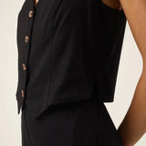 Colete Alfaiataria de Linho e Viscose FSC™ Calêndula Preto. Compre online moda sustentável e atemporal na Minimadeia, marca slow fashion de roupas femininas. Foto produto ABR25 06