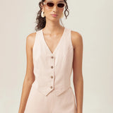 Colete Alfaiataria Calêndula de Linho e Viscose FSC™ Rosa Claro. Compre online moda sustentável e atemporal na Minimadeia, marca slow fashion de roupas femininas. Foto produto MAR26 05