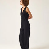 Calça Alfaiataria Reta Petúnia em Linho e Viscose FSC™ Preta. Compre online moda sustentável e atemporal na Minimadeia, marca slow fashion de roupas femininas. Foto produto ABR25 03