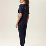 Calça Alfaiataria Slouchy Íris de Linho e Viscose FSC™ Azul Escuro. Compre online moda sustentável e atemporal na Minimadeia, marca slow fashion de roupas femininas. Foto produto MAR26 04