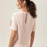 Calça Alfaiataria Slouchy Íris de Linho e Viscose FSC™ Rosa Claro. Compre online moda sustentável e atemporal na Minimadeia, marca slow fashion de roupas femininas. Foto produto MAR26 06