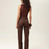 Calça Jeans Reta Mandacaru Marrom Escuro Eco Denim™. Compre online moda sustentável e atemporal na Minimadeia, marca slow fashion de roupas femininas. Foto produto MAR26 04