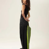 Calça Jeans Balloon Baobá Preta Eco Denim™. Compre online moda sustentável e atemporal na Minimadeia, marca slow fashion de roupas femininas. Foto produto MAR26 08