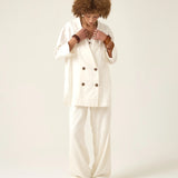 Blazer Alfaiataria Sândalo de Linho e Viscose FSC™ Branco Off White. Compre online moda sustentável e atemporal na Minimadeia, marca slow fashion de roupas femininas. Foto produto ABR25 01
