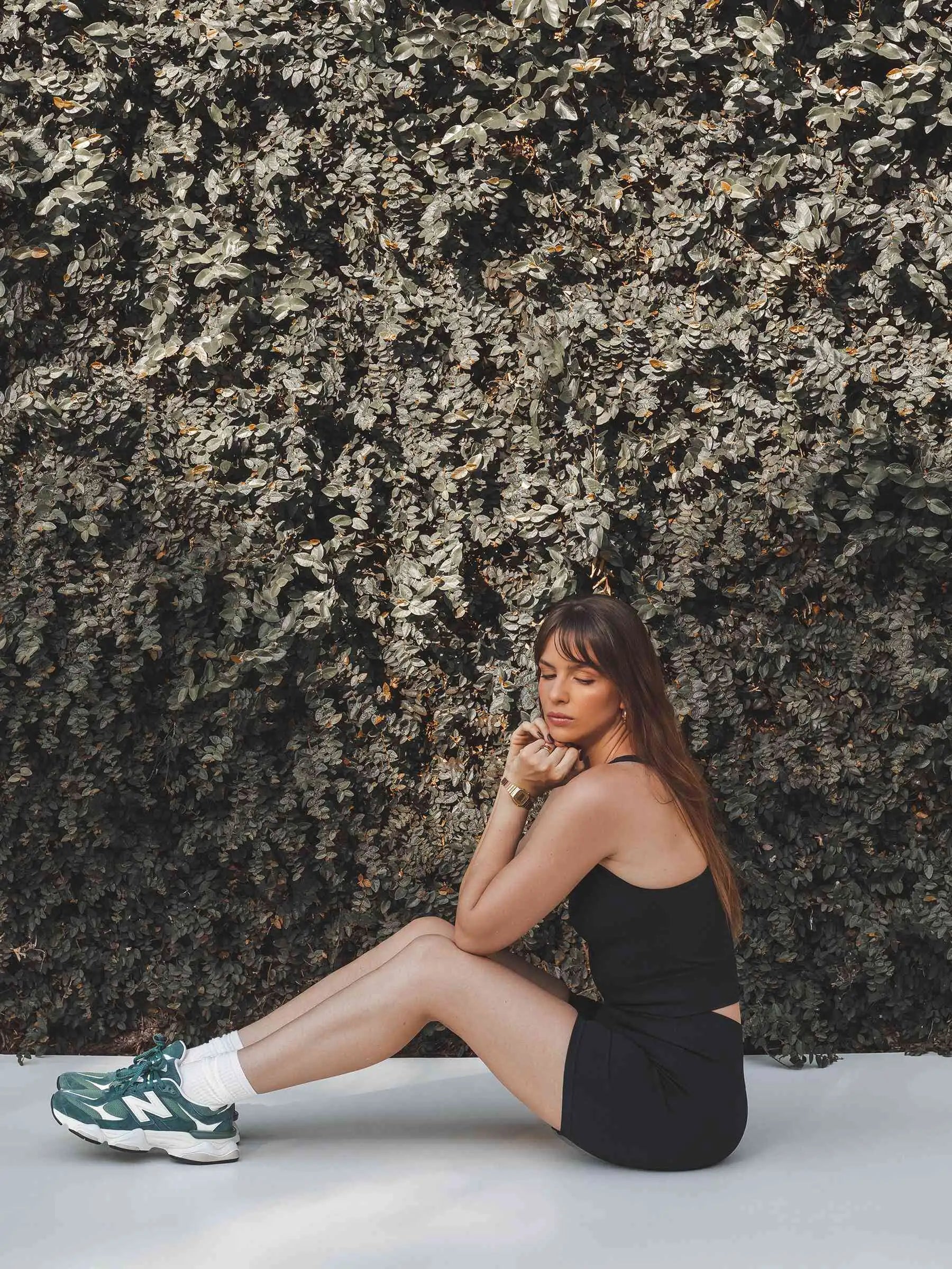 Shorts Flora Seamless Preto Athleisure. Compre online moda sustentável e atemporal na Minimadeia, marca slow fashion de roupas femininas. Foto produto SET25 27