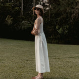 Calça Pantacourt Ipê em Algodão BCI™ Branca Off White. Compre online moda sustentável e atemporal na Minimadeia, marca slow fashion de roupas femininas. Foto produto SET26 14
