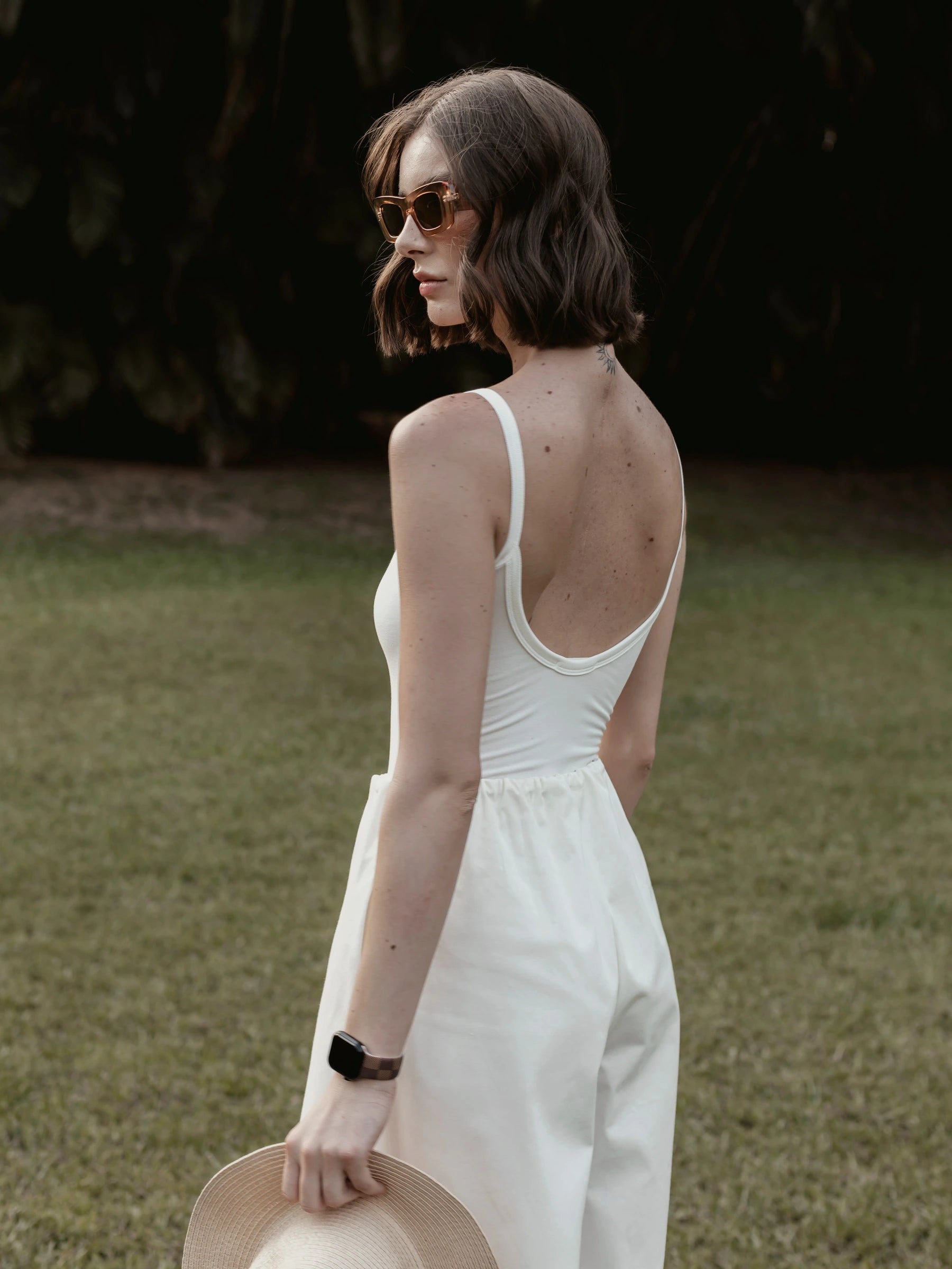 Calça Pantacourt Ipê em Algodão BCI™ Branca Off White. Compre online moda sustentável e atemporal na Minimadeia, marca slow fashion de roupas femininas. Foto produto SET26 18