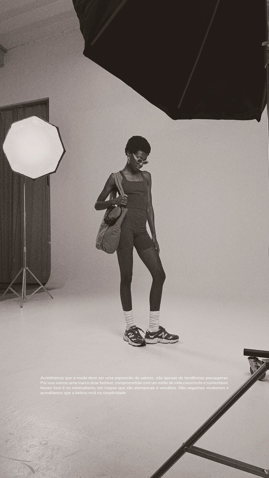 A Activewear foi criada para acompanhar uma rotina em movimento com conforto, liberdade e versatilidade. Suas peças combinam tecnologia, toque macio e modelagens funcionais para yoga, pilates, treinos leves e também produções casuais que transitam com facilidade além do exercício. JUL26 01B