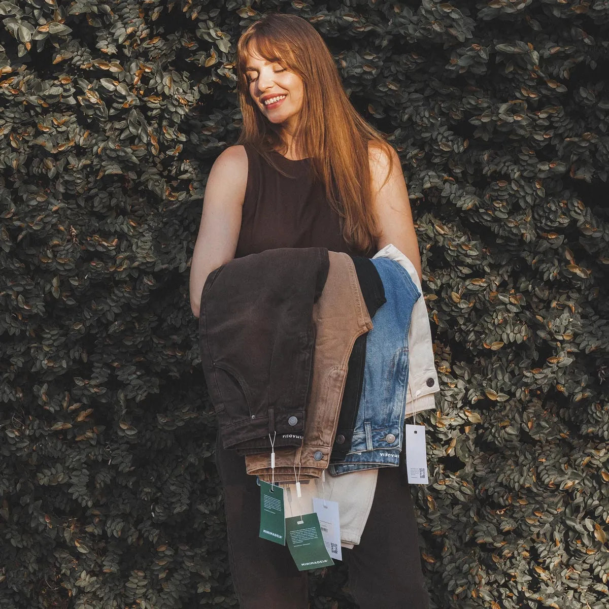 Conheça a coleção Eco Denim da Minimadeia. Roupas sustentáveis feitas com propósito, conforto e praticidade para o dia a dia. Compre moda sustentável e atemporal na Minimadeia.
