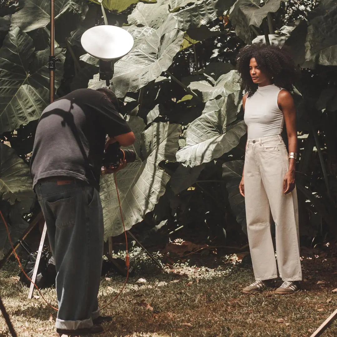 Calça Jeans Balloon Baobá Bege Natural Eco Denim™ - Compre online roupas sustentáveis e atemporais na Minimadeia, moda sustentável e slowfashion. Banner Menu 01B