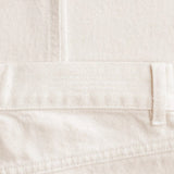 Calça Jeans Reta Bege Natural Eco Denim™. Compre online moda sustentável e atemporal na Minimadeia. Roupas femininas estilosas, básicas e sustentáveis. Foto produto destaque