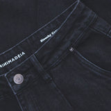 Calça Jeans Slouchy Preto Eco Denim™. Compre online moda sustentável e atemporal na Minimadeia. Roupas femininas estilosas, básicas e sustentáveis. Foto produto 07