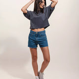 Blusa Ampla de Algodão BCI™ Cinza. Compre online moda sustentável e atemporal na Minimadeia. Roupas femininas estilosas, básicas e sustentáveis. Foto produto 04
